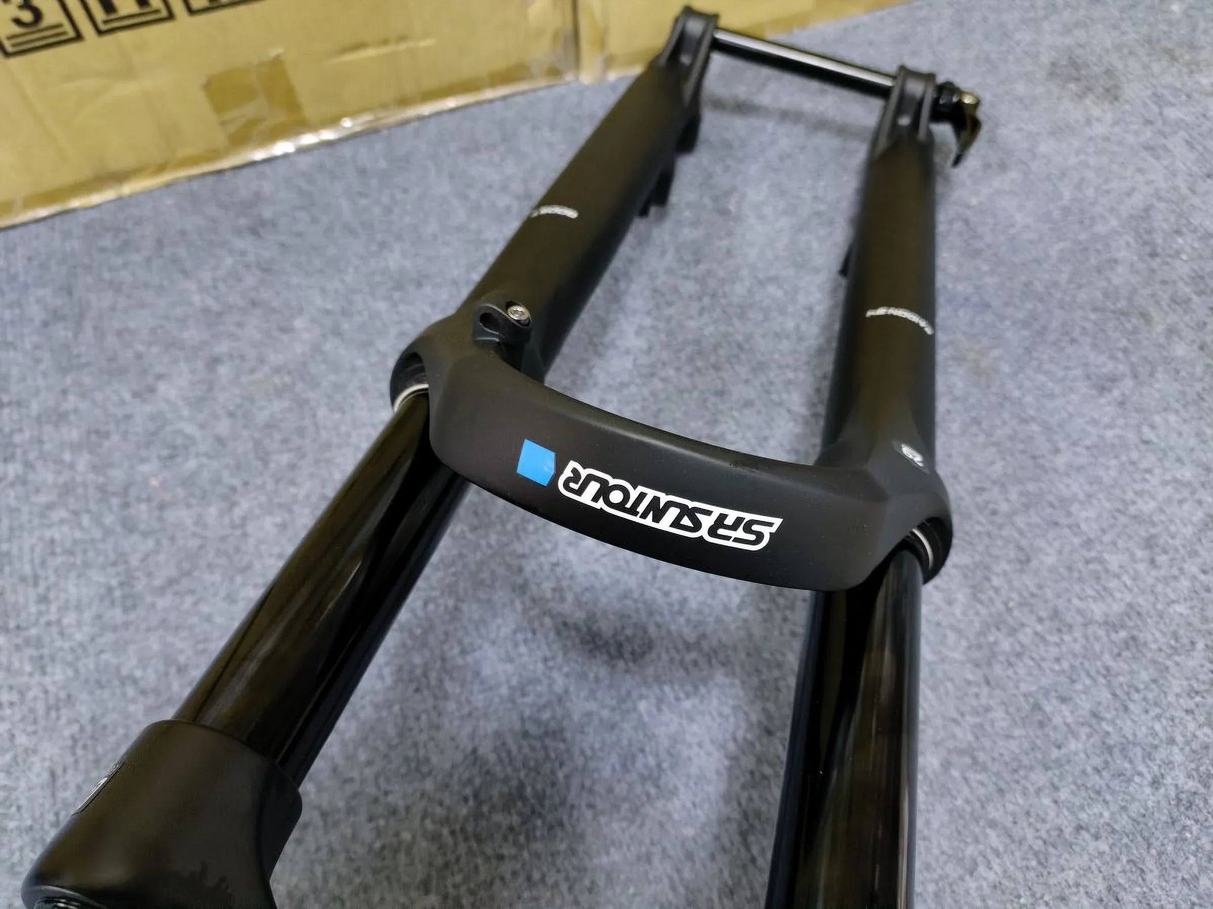 120mm Air Fork SR (Manual) RAIDON34 Travel Tapered MTB 110X15mm) Bicycle SUNTOUR (BOOST: 29" Suspension