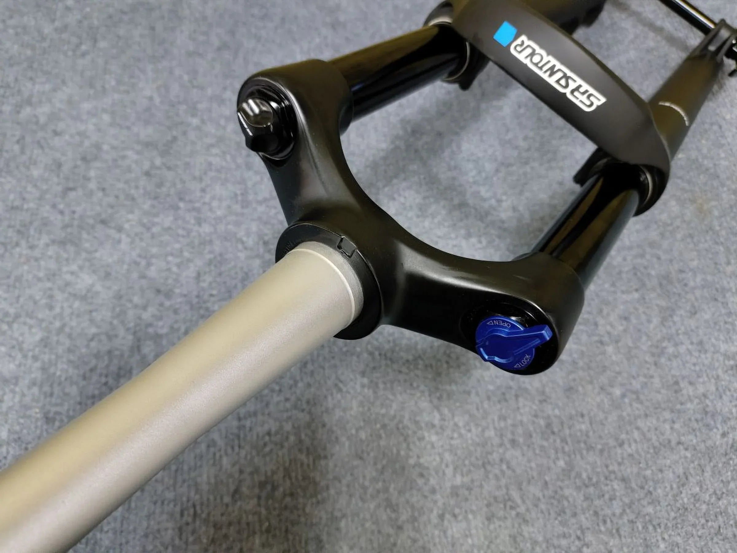 120mm Air Fork SR (Manual) RAIDON34 Travel Tapered MTB 110X15mm) Bicycle SUNTOUR (BOOST: 29" Suspension
