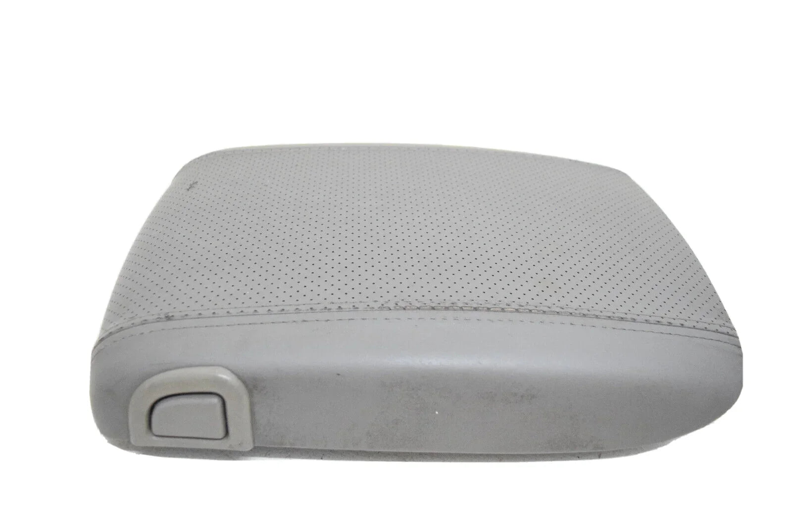 Console 03 05 04 Lid Escalade 06 Gray Cadillac Center