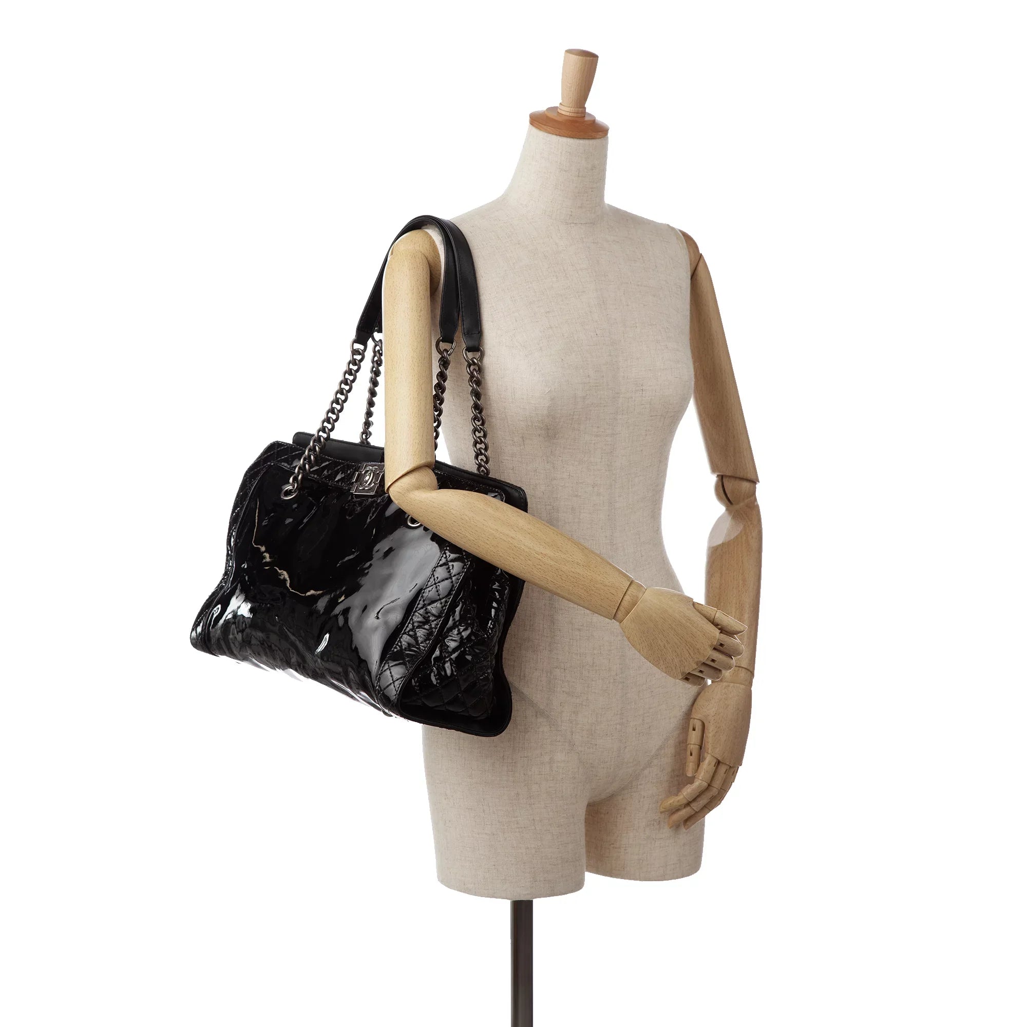 Patent Pre-Owned Black Leather Tote Authenticated Tote Bag Unisex Chanel (Good) Boy Reverso Shopping