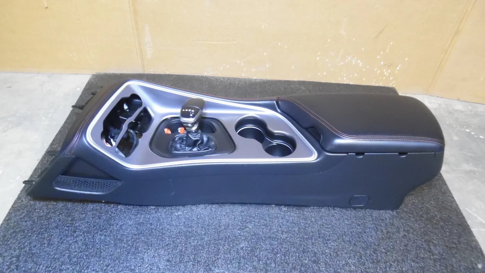 OEM Pre-Owned (Good) Armrest Floor Lid 2015-2023 Dodge Challenger AT Console Black w/ Center