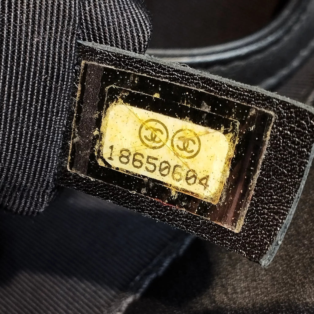 Patent Pre-Owned Black Leather Tote Authenticated Tote Bag Unisex Chanel (Good) Boy Reverso Shopping