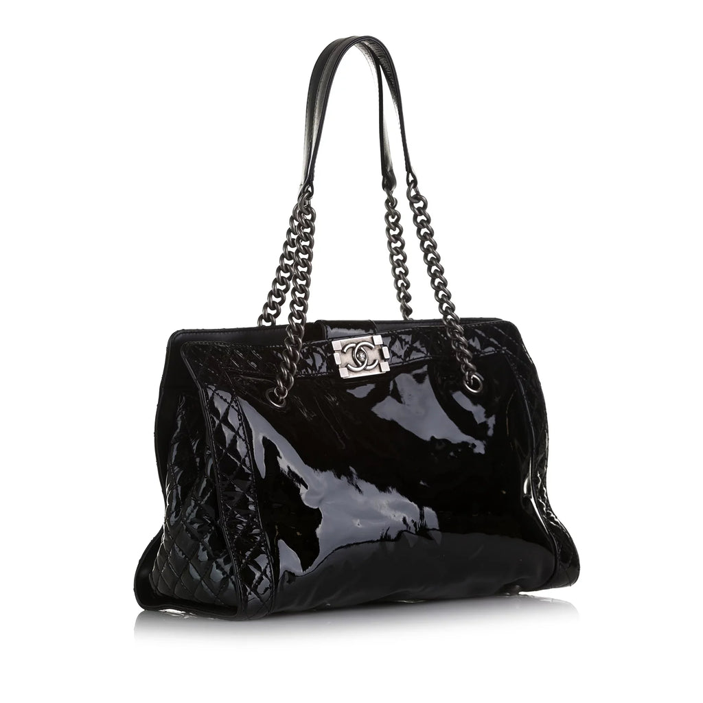 Patent Pre-Owned Black Leather Tote Authenticated Tote Bag Unisex Chanel (Good) Boy Reverso Shopping