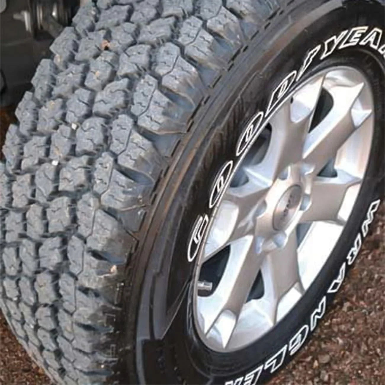 Tire Light Kevlar Goodyear Wrangler with Terrain All 116T Adventure 275/65R18 Truck All-Terrain