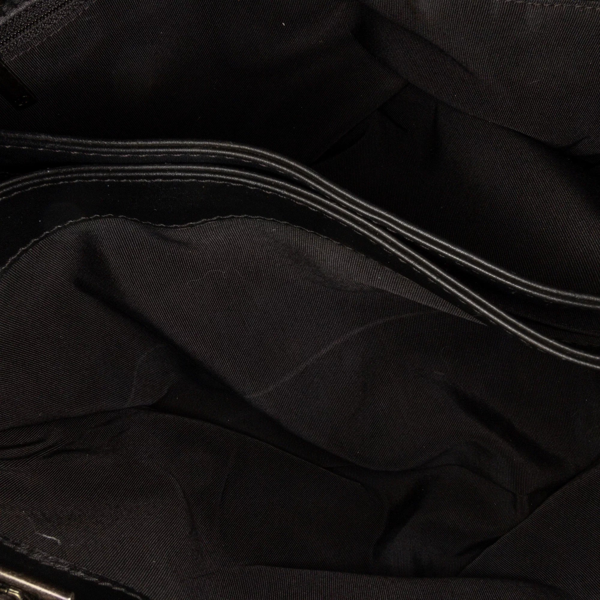 Patent Pre-Owned Black Leather Tote Authenticated Tote Bag Unisex Chanel (Good) Boy Reverso Shopping