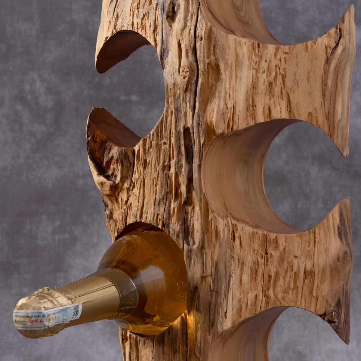 Solid Natural Vitex Pubescens Vahl Wood Wine Rack with Anti-Slip Pads â Rustic Single-Piece Freestanding Countertop Wine Holder â Securely Holds 5 Bottles Without Sliding â 20" x 9" x 7"