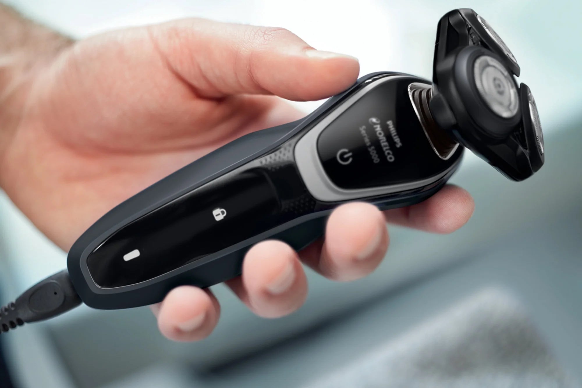 Norelco Philips Electric 5100 Wet/Dry S5210/81 Rechargeable Shaver