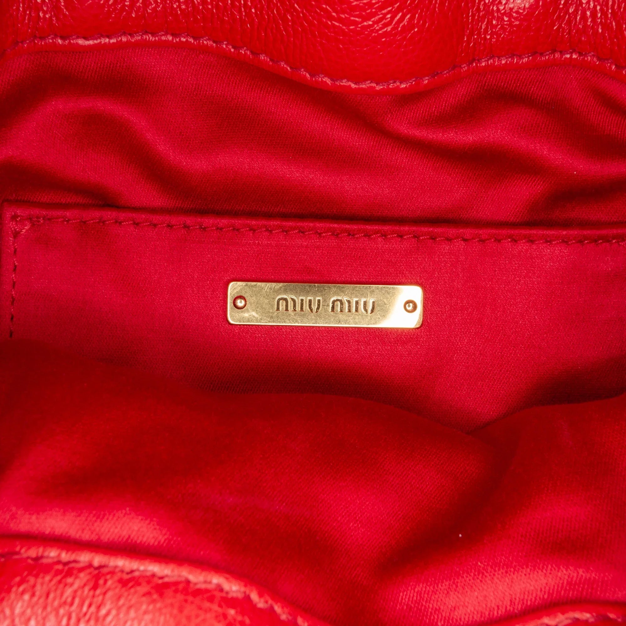 Bag Unisex Tassel Miu Authenticated Miu Bucket (Good) Leather DrawstringBag Red Pre-Owned Accent Calf