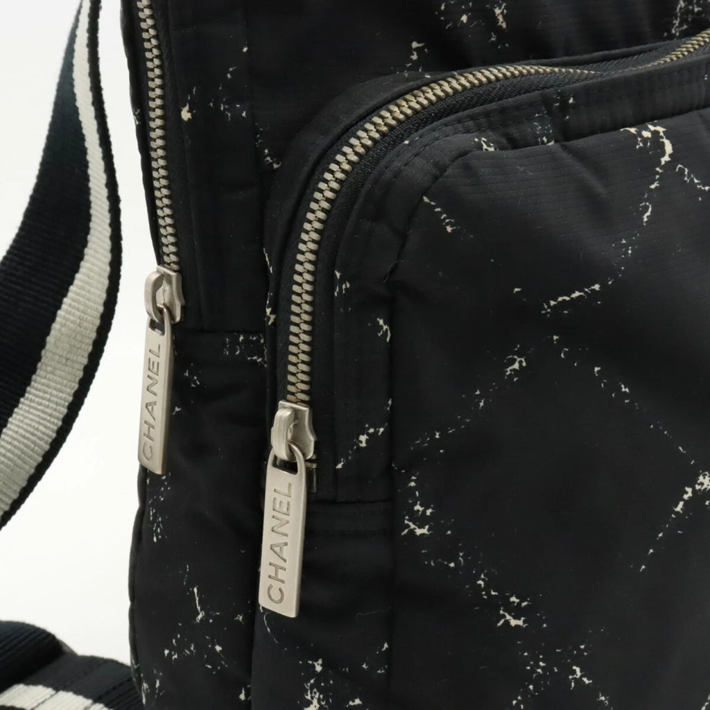 Pre-Owned Travel Old Black Rucksack Line CHANEL Daypack (Good) Nylon Backpack Chanel Jacquard