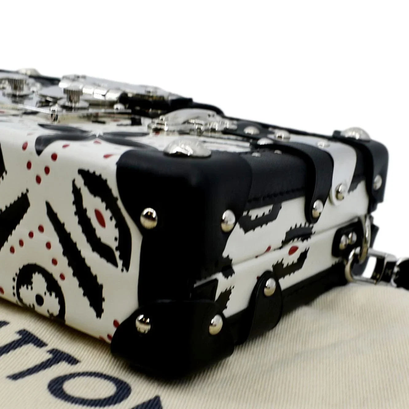 Malle Graphic Crossbody LOUIS Leather Petite Bag Print VUITTON Black/Multicolor Pre-owned